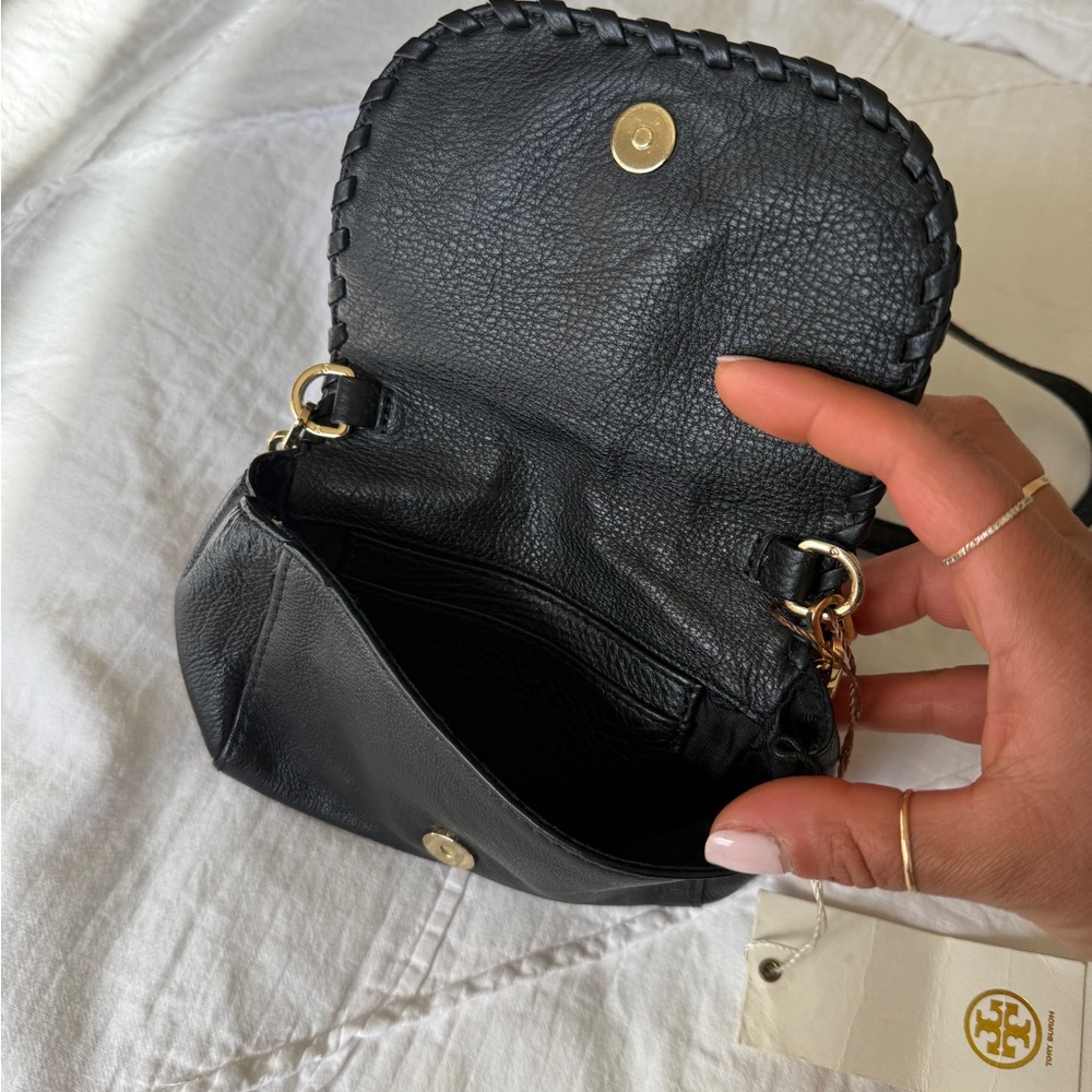 Tory Burch Black and Gold Crossbody Bag with Chain Strap - Picture 10 of 15